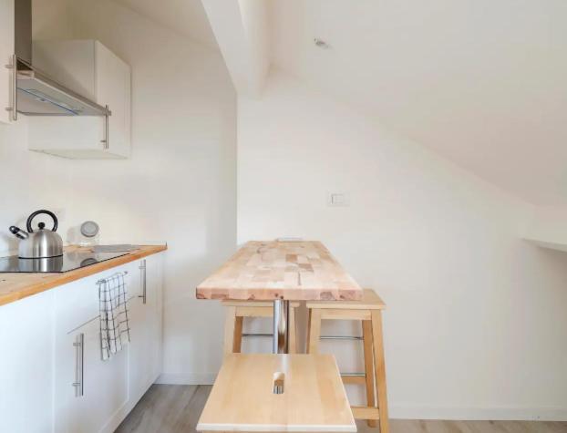 Sammartini Nice Attic Apartment Милано Екстериор снимка